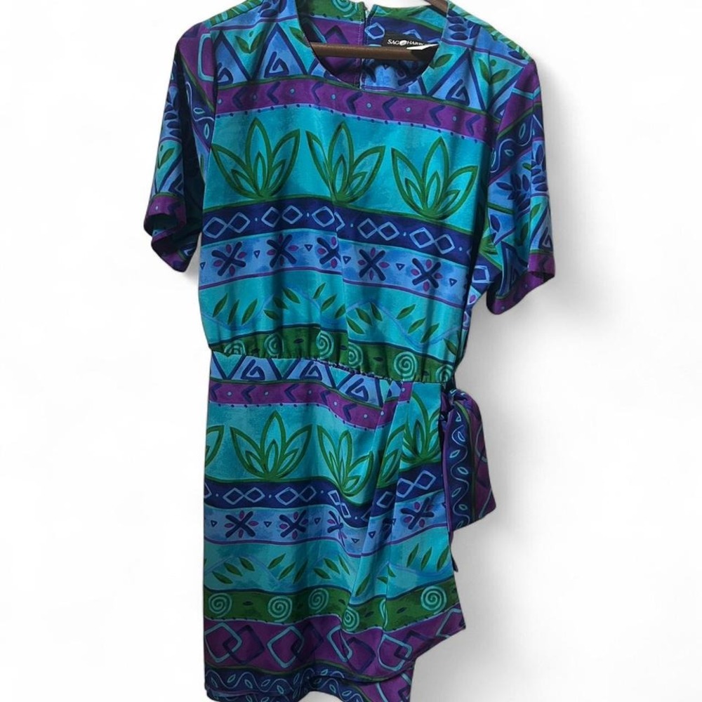 WOMENS Green and‎ blue vintage 80s dress with a unique pattern